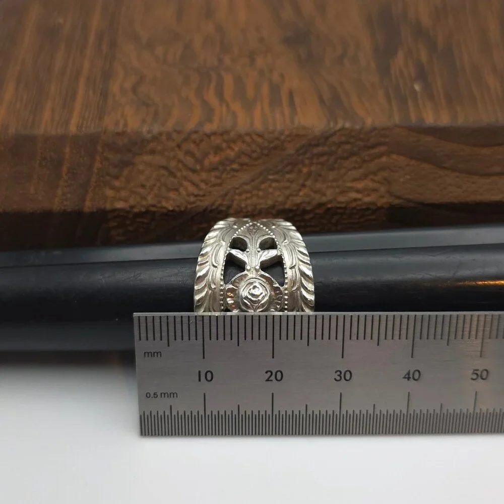 Size 8.25 925 Sterling Silver Thick Rose Floral Spoon Ring - Picture 8 of 9